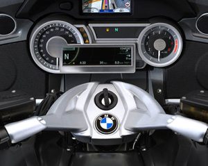 photo of a BMW k1600GT dash